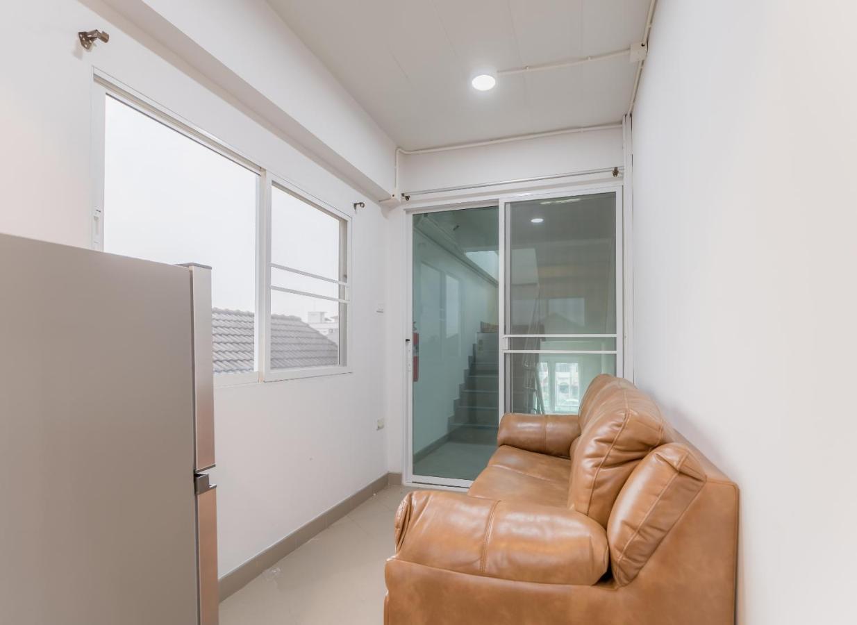 Middleway House Bangkok Hotel ภายนอก รูปภาพ